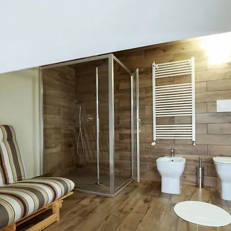 Il Tritone Bed & Breakfast *